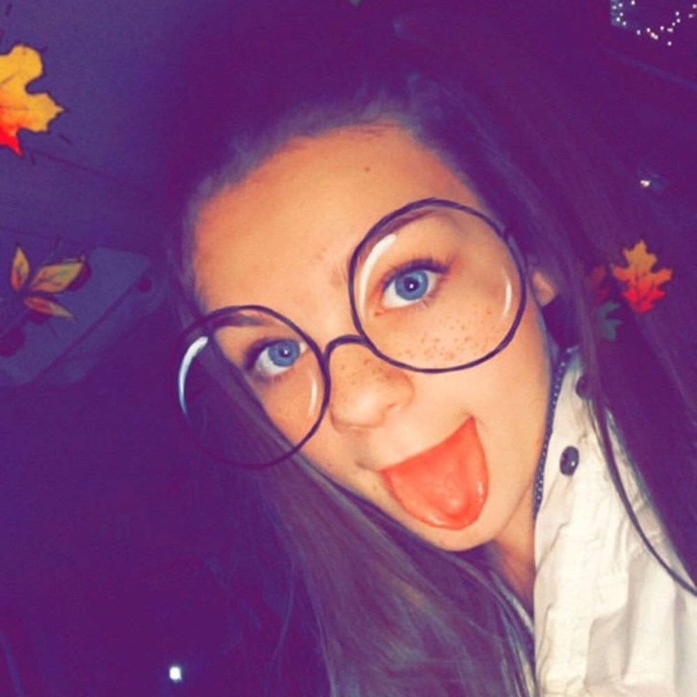 Meet your Posher, Leeann